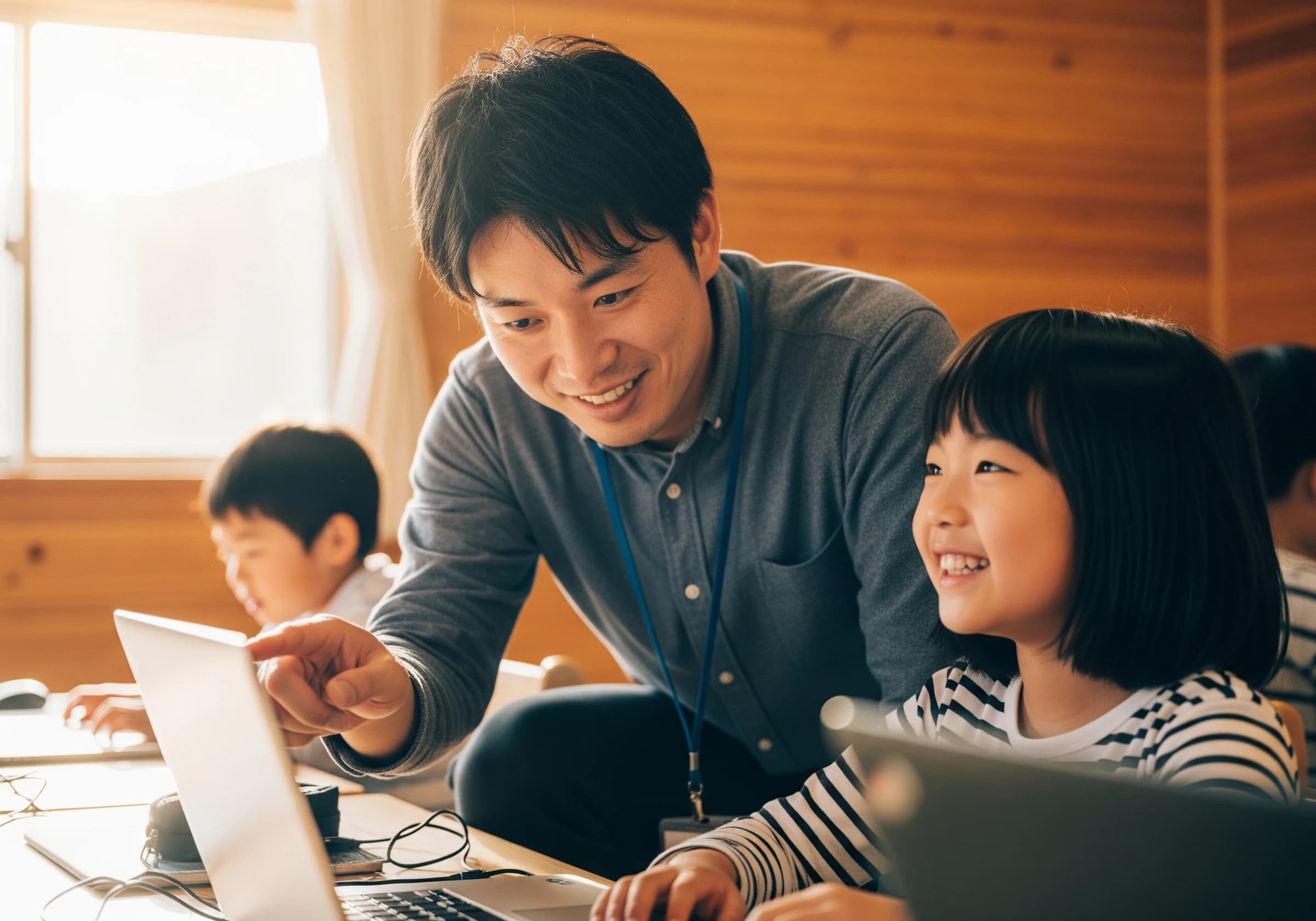 子どもに寄り添って指導する講師